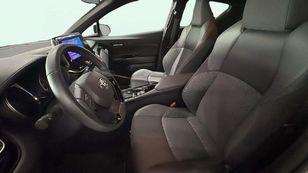 Toyota C-HR 1.8 125H Active 90 kW (122 CV) Toyota C-HR 1.8 125H Active 90 kW (122 CV)