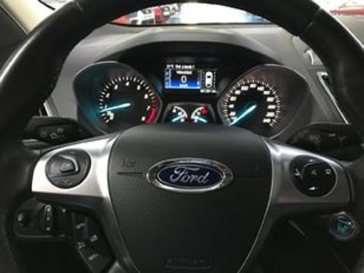 Ford Kuga 1.5 EcoBoost S&S Titanium 4x2 110 kW (150 CV) Ford Kuga 1.5 EcoBoost S&S Titanium 4x2 110 kW (150 CV)