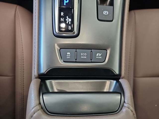 Lexus LBX 1.5 HEV Elegant Plus 100 kW (136 CV) Vehículo usado en Madrid - 19