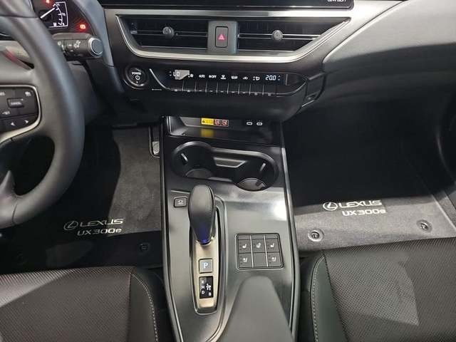 Lexus UX 300e Executive 150 kW (204 CV) Vehículo usado en Madrid - 8 Lexus UX 300e Executive 150 kW (204 CV) Vehículo usado en Madrid - 8