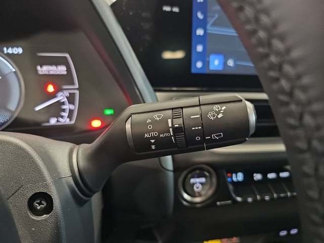 Lexus UX 300e Executive 150 kW (204 CV) Vehículo usado en Madrid - 18 Lexus UX 300e Executive 150 kW (204 CV) Vehículo usado en Madrid - 18