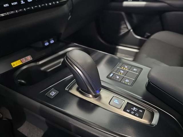 Lexus UX 300e Executive 150 kW (204 CV) Vehículo usado en Madrid - 26 Lexus UX 300e Executive 150 kW (204 CV) Vehículo usado en Madrid - 26