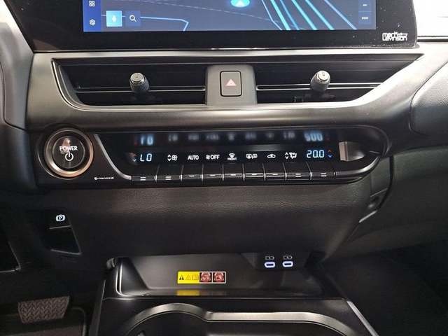 Lexus UX 300e Executive 150 kW (204 CV) Vehículo usado en Madrid - 28