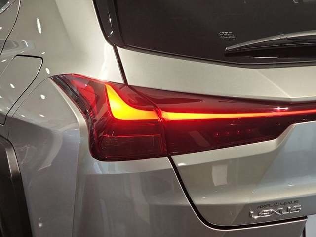 Lexus UX 300e Executive 150 kW (204 CV) Vehículo usado en Madrid - 33