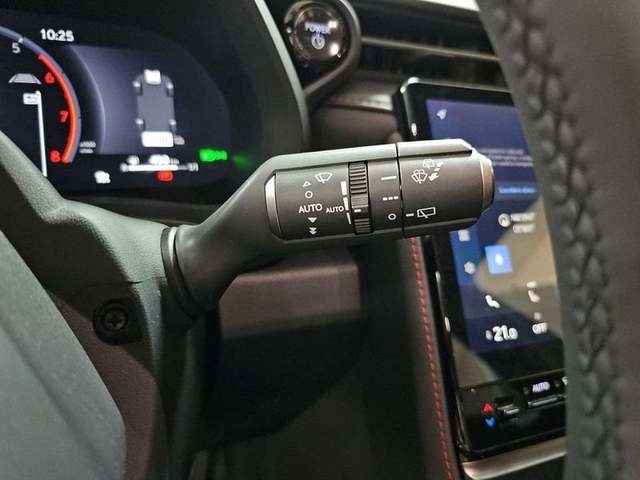 Lexus LBX 1.5 HEV Emotion+ 100 kW (136 CV) Vehículo usado en Madrid - 19