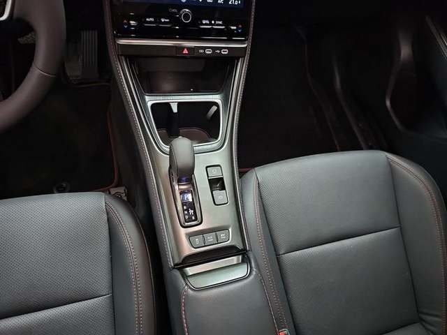 Lexus LBX 1.5 HEV Emotion+ 100 kW (136 CV) Vehículo usado en Madrid - 24 Lexus LBX 1.5 HEV Emotion+ 100 kW (136 CV) Vehículo usado en Madrid - 24