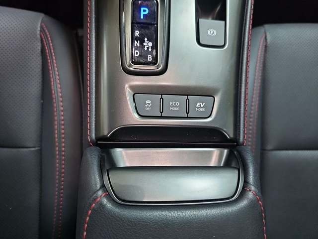 Lexus LBX 1.5 HEV Emotion+ 100 kW (136 CV) Vehículo usado en Madrid - 26