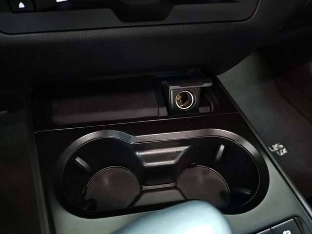 Lexus UX 250h Business 2WD 135 kW (184 CV) Vehículo usado en Madrid - 24