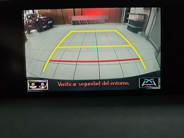 Lexus UX 250h Business 2WD 135 kW (184 CV) Vehículo usado en Madrid - 26