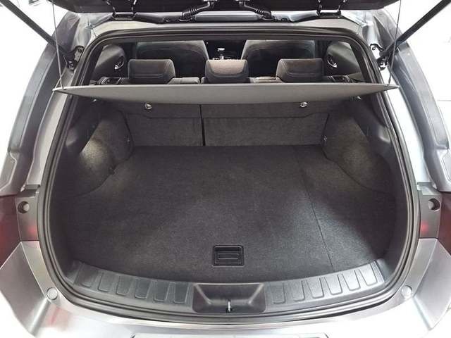 Lexus UX 250h Business 2WD 135 kW (184 CV) Vehículo usado en Madrid - 28