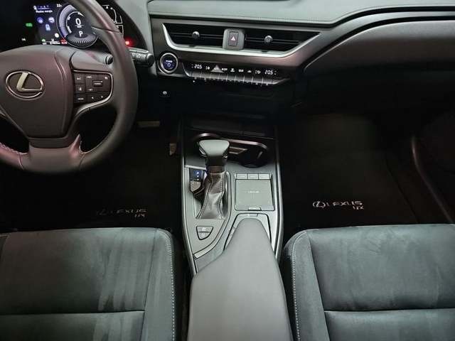 Lexus UX 250h Business 2WD 135 kW (184 CV) Vehículo usado en Madrid - 8