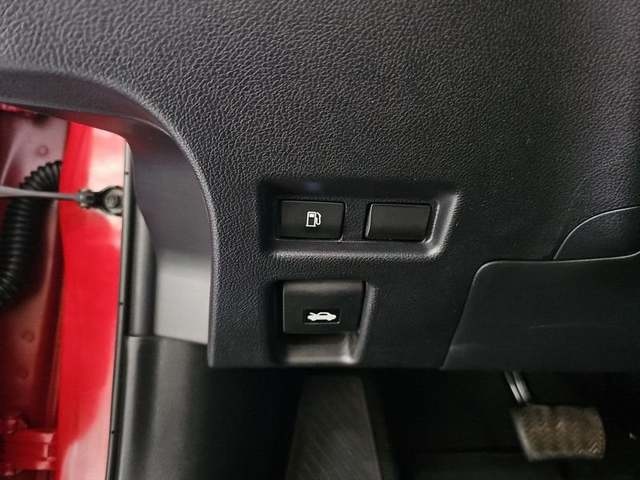 Lexus UX 250h Business 2WD 135 kW (184 CV) Vehículo usado en Madrid - 19