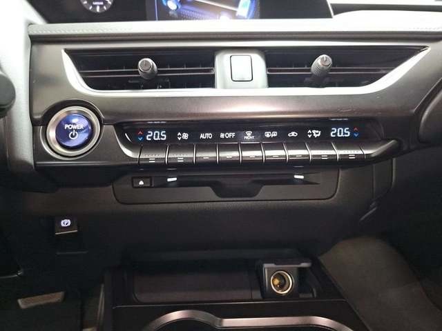 Lexus UX 250h Business 2WD 135 kW (184 CV) Vehículo usado en Madrid - 25 Lexus UX 250h Business 2WD 135 kW (184 CV) Vehículo usado en Madrid - 25