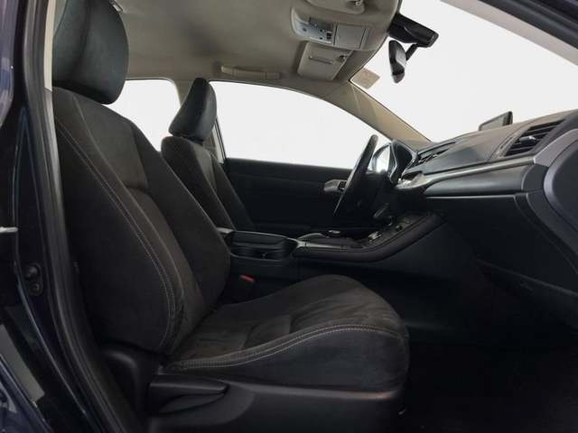 Lexus CT 200h Business 100 kW (136 CV) Vehículo usado en Madrid - 7