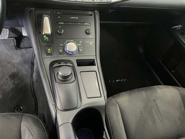 Lexus CT 200h Business 100 kW (136 CV) Vehículo usado en Madrid - 15 Lexus CT 200h Business 100 kW (136 CV) Vehículo usado en Madrid - 15