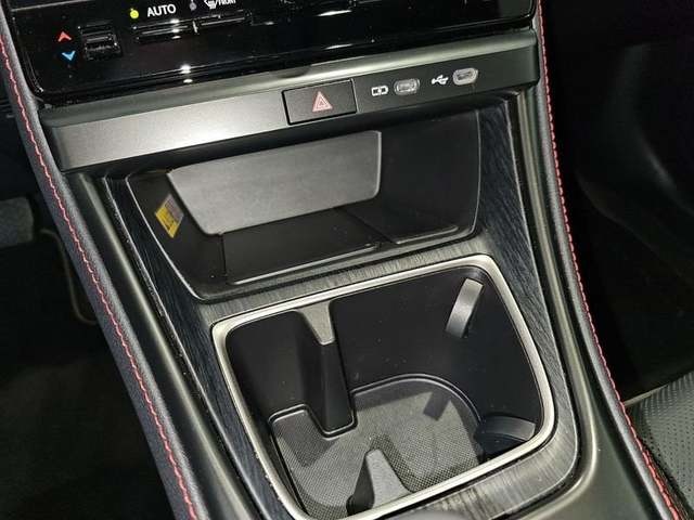 Lexus LBX 1.5 HEV Elegant Plus 100 kW (136 CV) Vehículo usado en Madrid - 23 Lexus LBX 1.5 HEV Elegant Plus 100 kW (136 CV) Vehículo usado en Madrid - 23