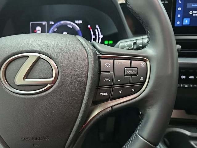 Lexus UX 300h Plus 146 kW (199 CV) Vehículo usado en Madrid - 11 Lexus UX 300h Plus 146 kW (199 CV) Vehículo usado en Madrid - 11