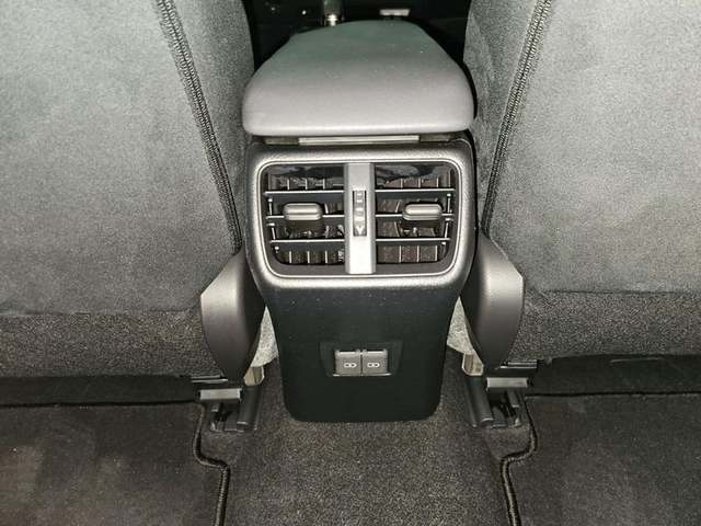 Lexus UX 300h Plus 146 kW (199 CV) Vehículo usado en Madrid - 19 Lexus UX 300h Plus 146 kW (199 CV) Vehículo usado en Madrid - 19