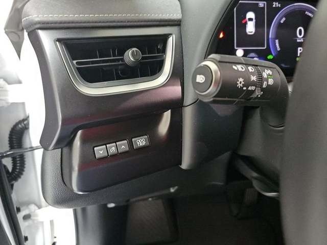 Lexus UX 300h Plus 146 kW (199 CV) Vehículo usado en Madrid - 25 Lexus UX 300h Plus 146 kW (199 CV) Vehículo usado en Madrid - 25