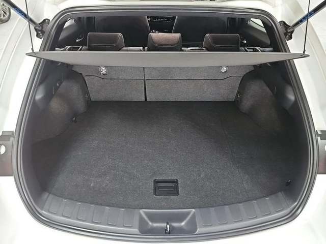 Lexus UX 300h Plus 146 kW (199 CV) Vehículo usado en Madrid - 31 Lexus UX 300h Plus 146 kW (199 CV) Vehículo usado en Madrid - 31