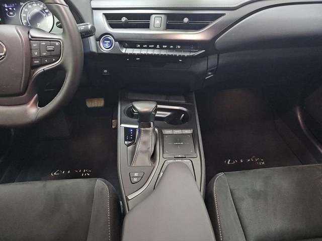 Lexus UX 250h Business Navigation 2WD 135 kW (184 CV) Vehículo usado en Madrid - 8 Lexus UX 250h Business Navigation 2WD 135 kW (184 CV) Vehículo usado en Madrid - 8