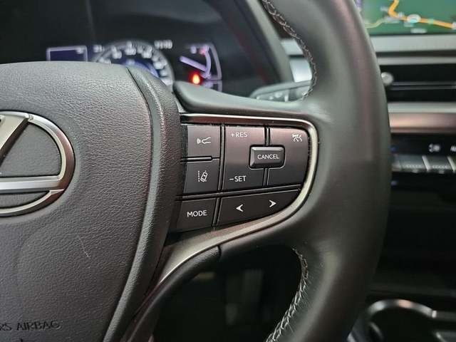 Lexus UX 250h Business Navigation 2WD 135 kW (184 CV) Vehículo usado en Madrid - 15 Lexus UX 250h Business Navigation 2WD 135 kW (184 CV) Vehículo usado en Madrid - 15