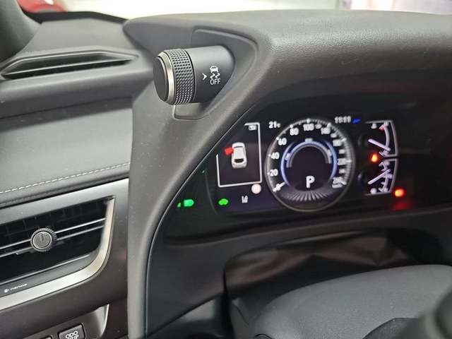 Lexus UX 250h Business Navigation 2WD 135 kW (184 CV) Vehículo usado en Madrid - 19