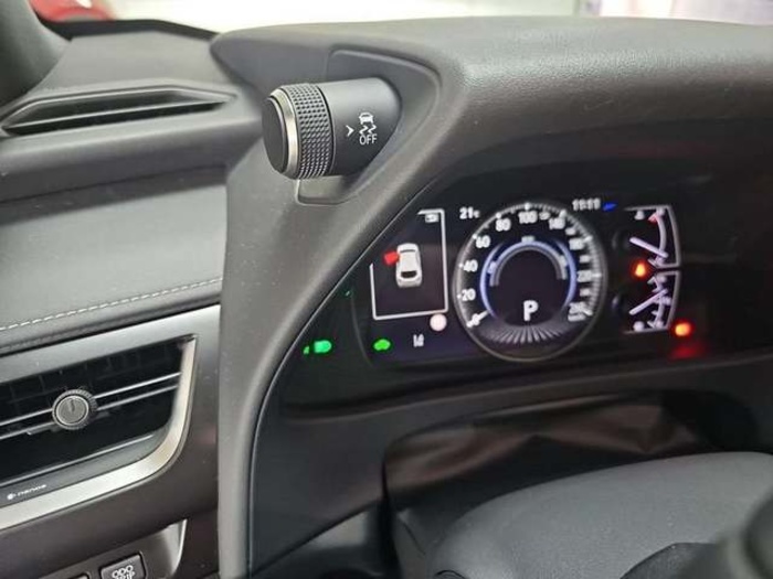 Lexus UX 250h Business Navigation 2WD 135 kW (184 CV) Vehículo usado en Madrid - 19 Lexus UX 250h Business Navigation 2WD 135 kW (184 CV) Vehículo usado en Madrid - 19