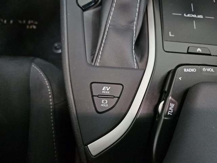 Lexus UX 250h Business Navigation 2WD 135 kW (184 CV) Vehículo usado en Madrid - 24 Lexus UX 250h Business Navigation 2WD 135 kW (184 CV) Vehículo usado en Madrid - 24