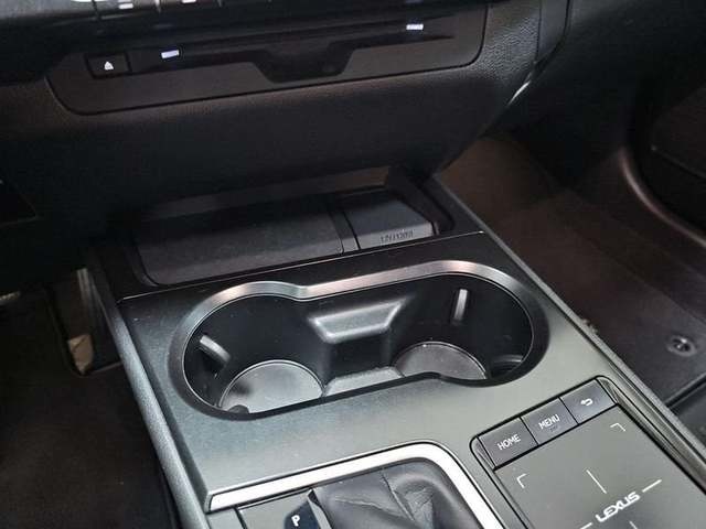 Lexus UX 250h Business Navigation 2WD 135 kW (184 CV) Vehículo usado en Madrid - 28