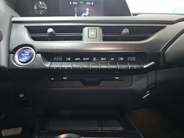 Lexus UX 250h Business Navigation 2WD 135 kW (184 CV) Vehículo usado en Madrid - 29 Lexus UX 250h Business Navigation 2WD 135 kW (184 CV) Vehículo usado en Madrid - 29