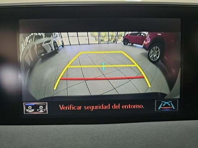 Lexus UX 250h Business Navigation 2WD 135 kW (184 CV) Vehículo usado en Madrid - 30