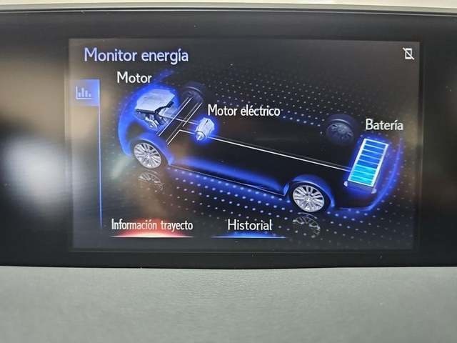 Lexus UX 250h Business Navigation 2WD 135 kW (184 CV) Vehículo usado en Madrid - 31