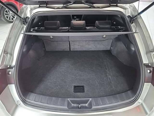 Lexus UX 250h Business Navigation 2WD 135 kW (184 CV) Vehículo usado en Madrid - 33 Lexus UX 250h Business Navigation 2WD 135 kW (184 CV) Vehículo usado en Madrid - 33