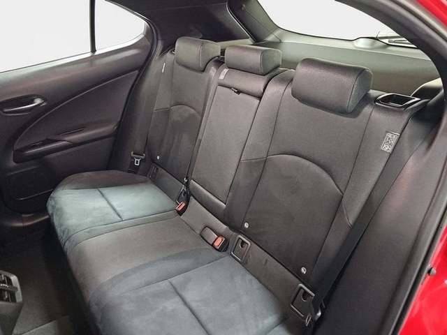 Lexus UX 250h Business 2WD 135 kW (184 CV) Vehículo usado en Madrid - 12