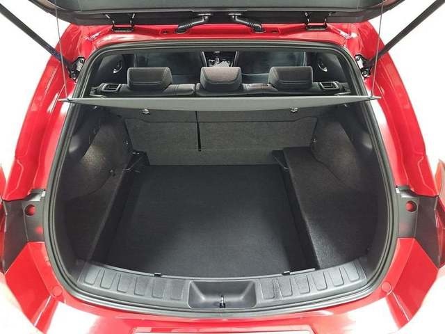 Lexus UX 250h Business 2WD 135 kW (184 CV) Vehículo usado en Madrid - 15 Lexus UX 250h Business 2WD 135 kW (184 CV) Vehículo usado en Madrid - 15