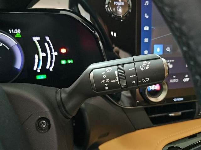 Lexus NX 450h+ Premium+ 4WD 225 kW (306 CV) Vehículo usado en Madrid - 14