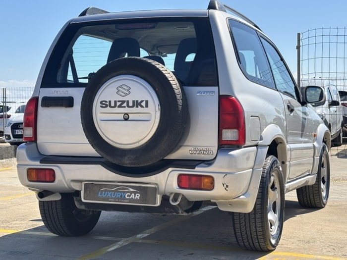 SuzukiGrand Vitara 2.0 DLX 80 kW (110 CV) Vehículo usado en Barcelona - 5 SuzukiGrand Vitara 2.0 DLX 80 kW (110 CV) Vehículo usado en Barcelona - 5