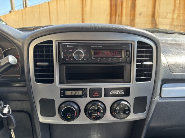 SuzukiGrand Vitara 2.0 DLX 80 kW (110 CV) Vehículo usado en Barcelona - 14 SuzukiGrand Vitara 2.0 DLX 80 kW (110 CV) Vehículo usado en Barcelona - 14