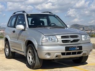 Suzuki Grand Vitara 2.0 DLX 80 kW (110 CV) Suzuki Grand Vitara 2.0 DLX 80 kW (110 CV)