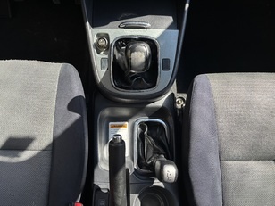 Suzuki Grand Vitara 2.0 DLX 80 kW (110 CV) Suzuki Grand Vitara 2.0 DLX 80 kW (110 CV)