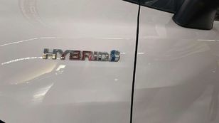 Toyota Corolla 125H Business E-CVT 90 kW (122 CV)