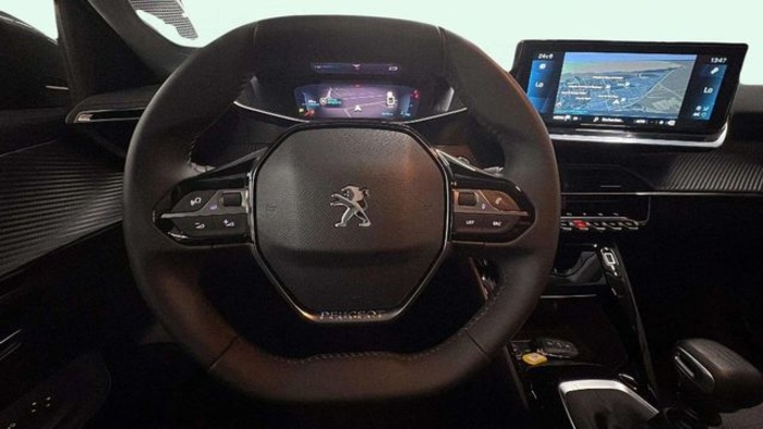 Peugeot208 PureTech 100 Allure Pack 75 kW (100 CV) Vehículo usado en Barcelona - 12 Peugeot208 PureTech 100 Allure Pack 75 kW (100 CV) Vehículo usado en Barcelona - 12