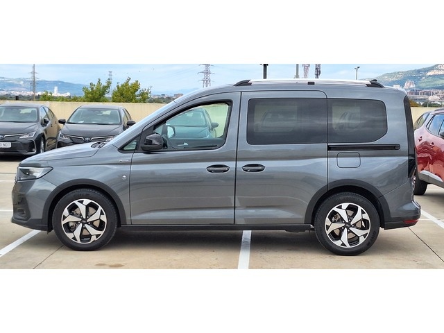 FordTourneo Connect 2.0 Ecoblue Active 4WD 90 kW (122 CV) Vehículo usado en Barcelona - 4