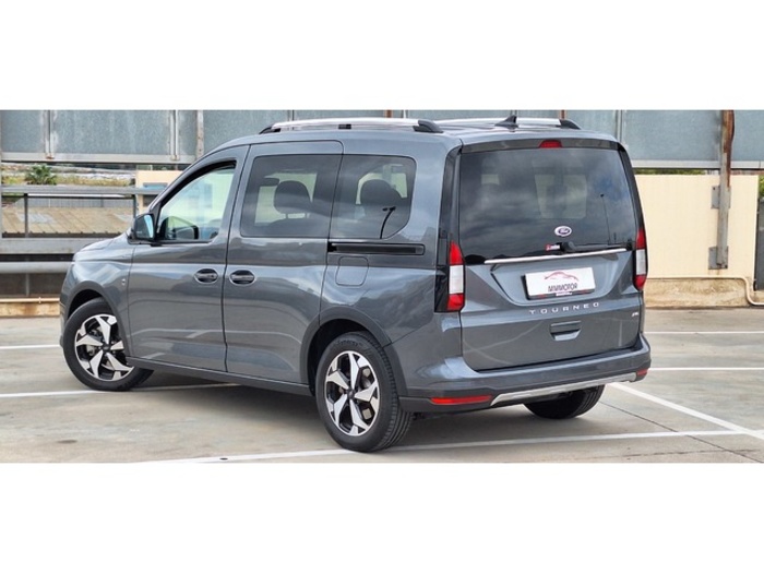 FordTourneo Connect 2.0 Ecoblue Active 4WD 90 kW (122 CV) Vehículo usado en Barcelona - 8 FordTourneo Connect 2.0 Ecoblue Active 4WD 90 kW (122 CV) Vehículo usado en Barcelona - 8