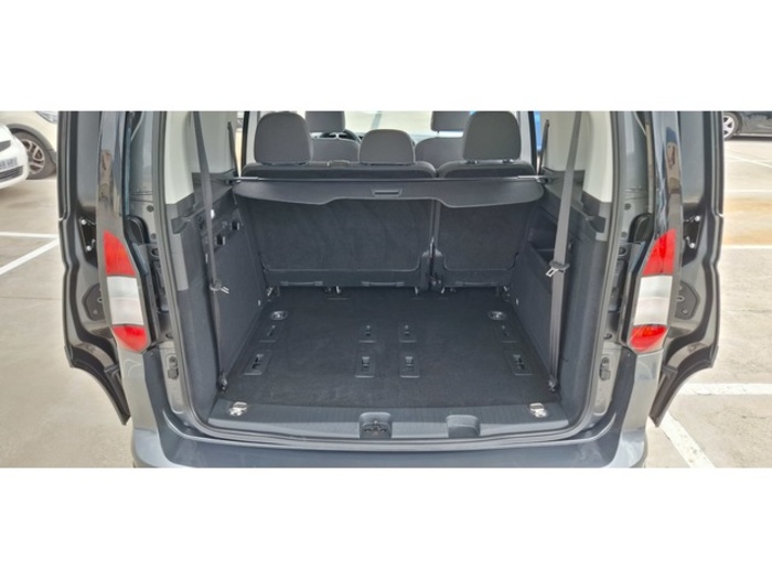 FordTourneo Connect 2.0 Ecoblue Active 4WD 90 kW (122 CV) Vehículo usado en Barcelona - 15 FordTourneo Connect 2.0 Ecoblue Active 4WD 90 kW (122 CV) Vehículo usado en Barcelona - 15