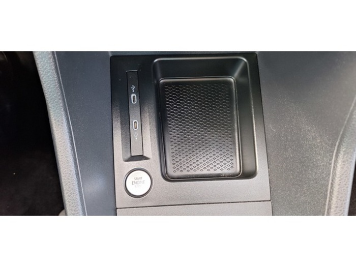 FordTourneo Connect 2.0 Ecoblue Active 4WD 90 kW (122 CV) Vehículo usado en Barcelona - 33 FordTourneo Connect 2.0 Ecoblue Active 4WD 90 kW (122 CV) Vehículo usado en Barcelona - 33