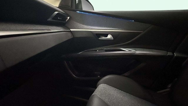 Peugeot5008 1.2L PureTech S&S Active 96 kW (130 CV) Vehículo usado en Barcelona - 17