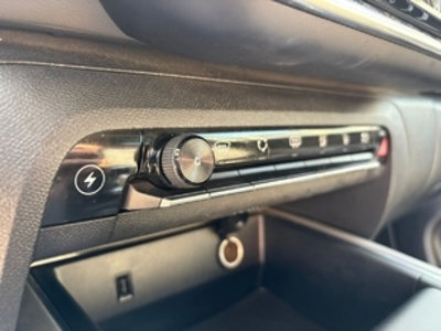 Citroen C5 Aircross Hybrid 225 Feel e-EAT8 165 kW (225 CV) Citroen C5 Aircross Hybrid 225 Feel e-EAT8 165 kW (225 CV)