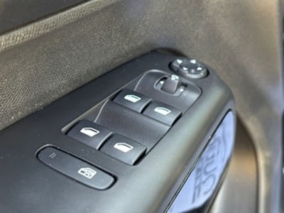 Citroen C5 Aircross Hybrid 225 Feel e-EAT8 165 kW (225 CV) Citroen C5 Aircross Hybrid 225 Feel e-EAT8 165 kW (225 CV)